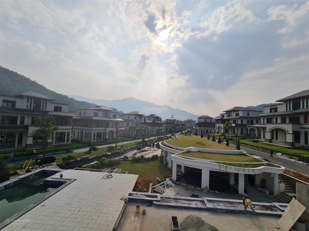 Cần chuyển nhượng biệt thự 400m2 đã xây 3 tầng, 70 triệu/m2 tại tiến xuân, thạch thất 0906 995 ***