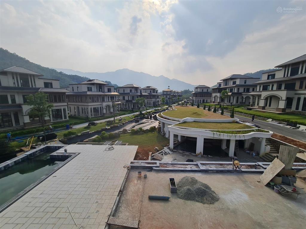 Cần chuyển nhượng biệt thự 400m2 đã xây 3 tầng, 70 triệu/m2 tại tiến xuân, thạch thất 0906 995 ***