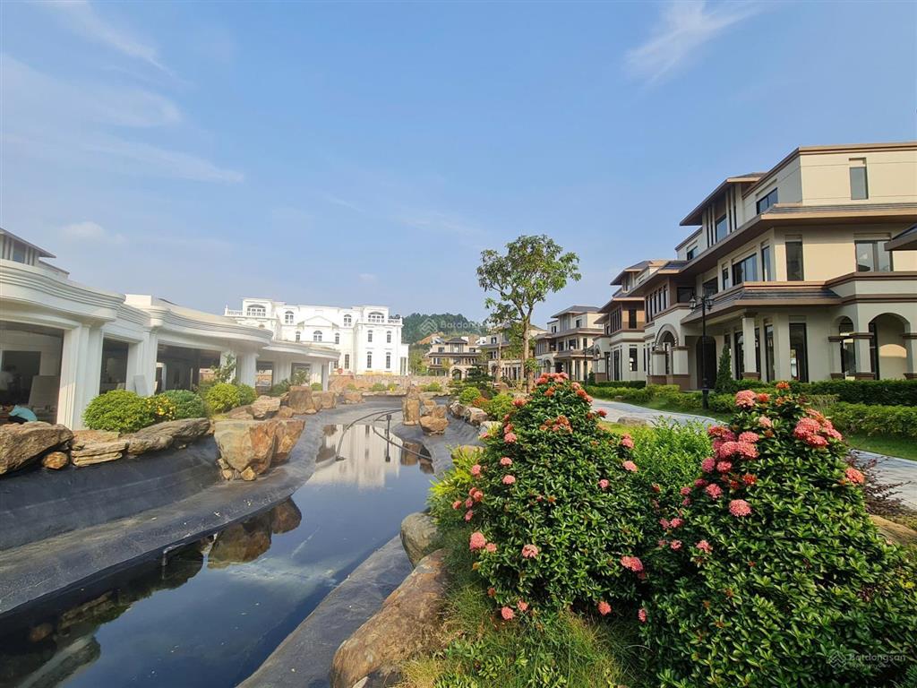 Cần chuyển nhượng biệt thự 400m2 đã xây 3 tầng, 70 triệu/m2 tại tiến xuân, thạch thất 0906 995 ***