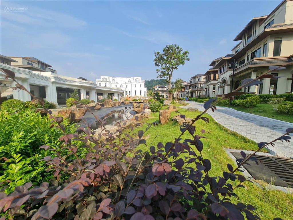 Cần chuyển nhượng biệt thự 400m2 đã xây 3 tầng, 70 triệu/m2 tại tiến xuân, thạch thất 0906 995 ***