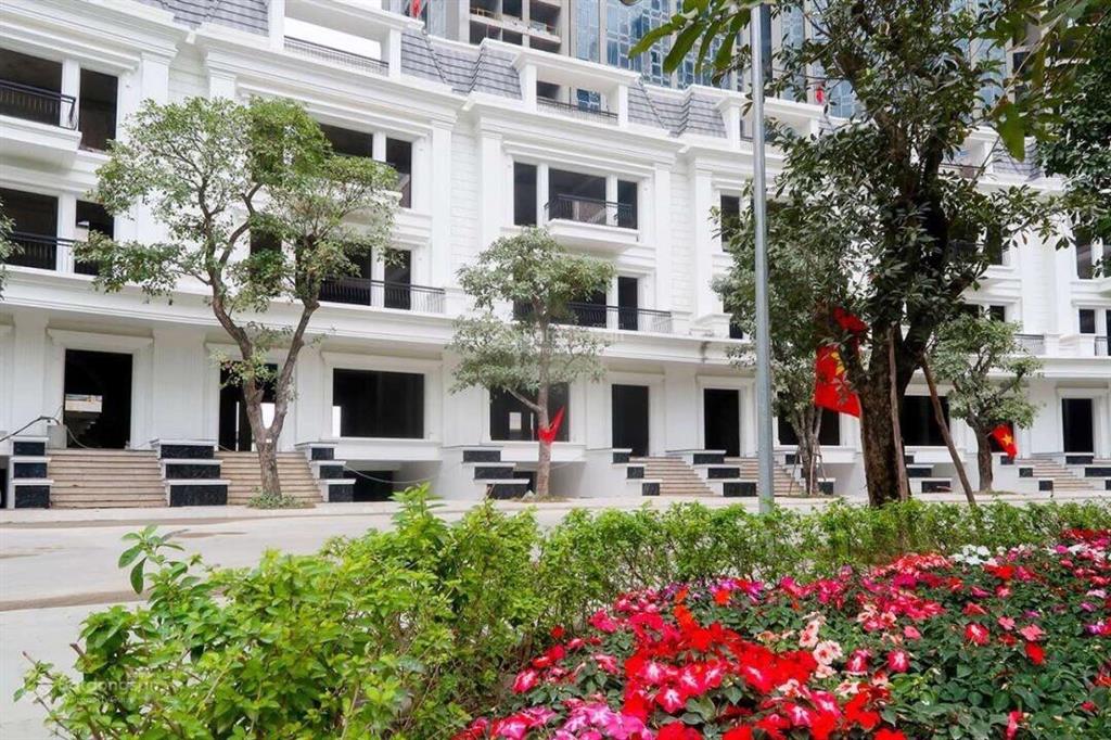 Bán căn liền kề sunshine city diện tích sử dụng 455m2 1 hầm và 3 tầng nổi  giá 53 tỷ 0906 995 ***