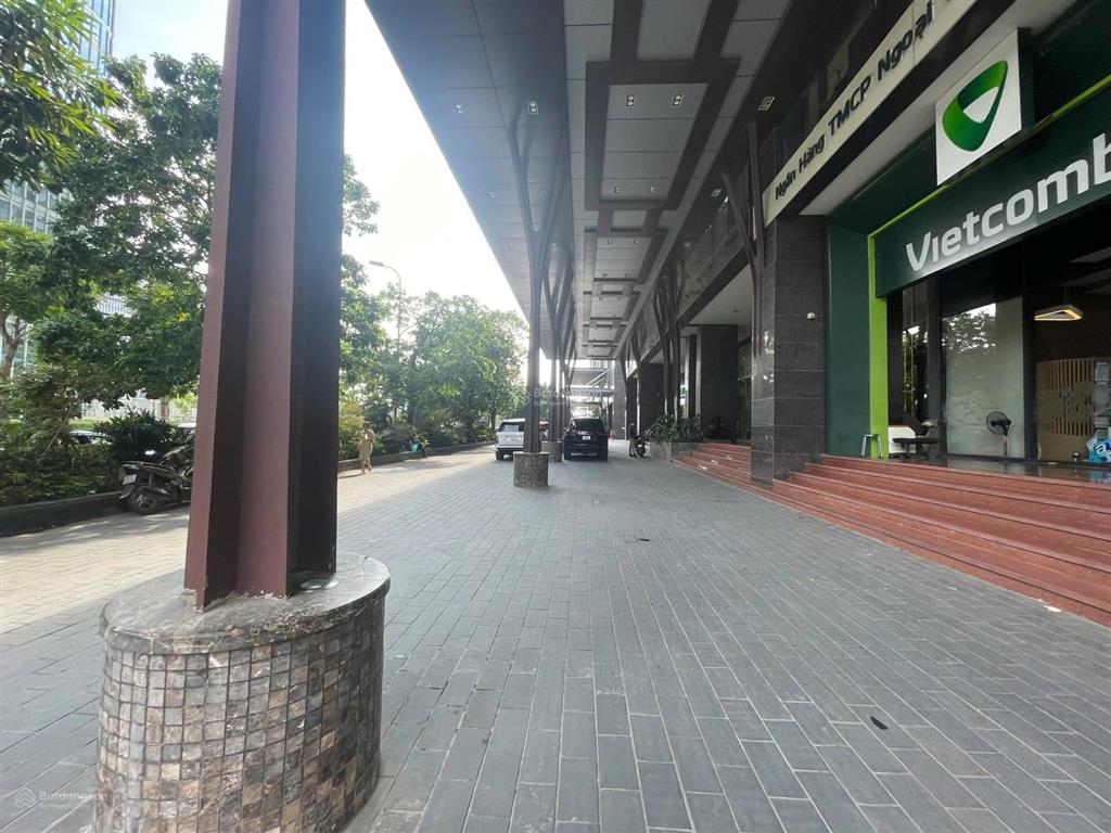 Cần bán sàn văn phòng hơn 2000m2 ngoại giao đoàn  tây hồ giá 230 tỷ 0906 995 ***