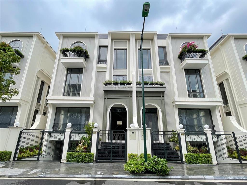 Bán lô liền kề 120m2 mới xây khu p ciputra  tây hồ, 0906 995 ***