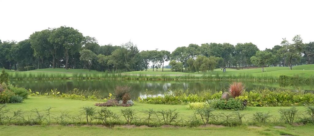 Cần chuyển nhượng căn biệt thự sân golf vân trì diện tích 1.188m giá 209 tỷ 0906 995 ***