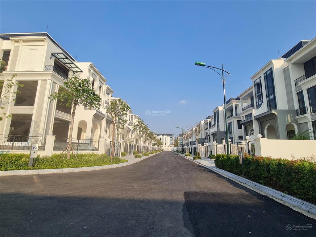 Bán nhà liền kề  biệt thự 150m2 giá ưu đãi tại khu đô thị ciputra xây 1 hầm và 4 tầng 0906 995 ***