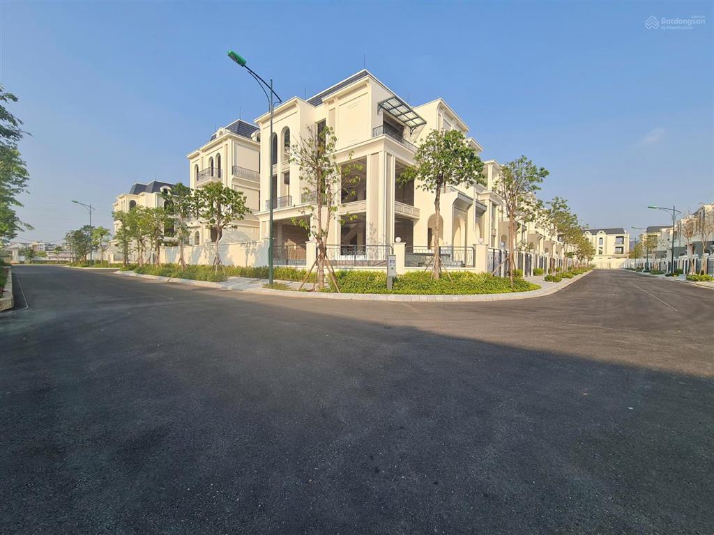 Bán nhà liền kề  biệt thự 150m2 giá ưu đãi tại khu đô thị ciputra xây 1 hầm và 4 tầng 0906 995 ***