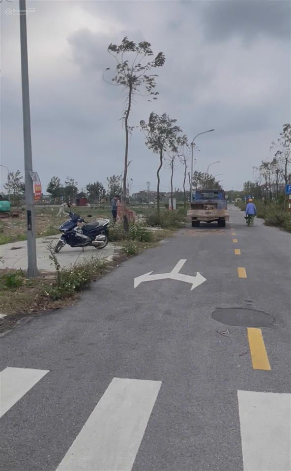 Chuyển nhượng đất tái định cư vân hà  thư lâm 80m2 giá 100tr/m2
