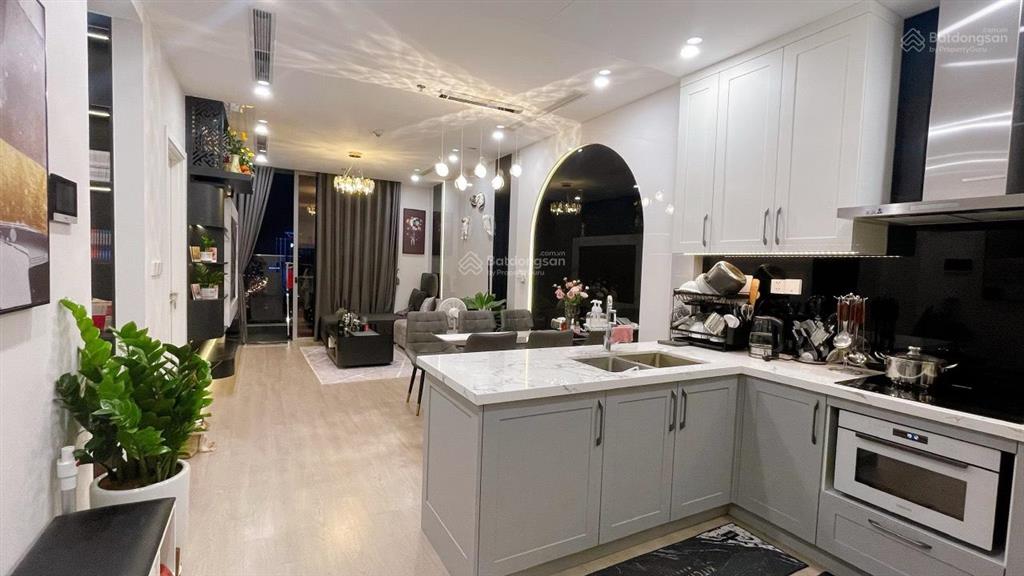 Cho thuê chcc green diamond 93 láng hạ 90m2, 2pn đủ đồ giá 20 triệu.  0348 453 ***