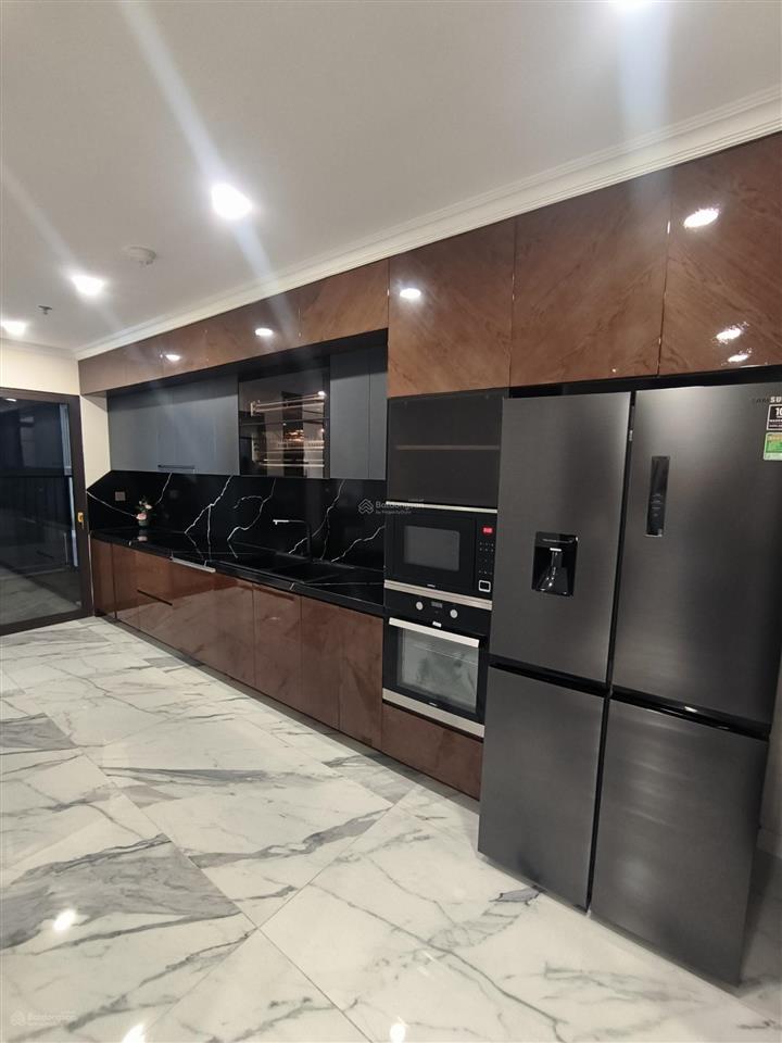 Cho thuê gấp chcc golden westlake  151 thụy khuê 3pn  130m2 đủ đồ giá chỉ 25tr.  0348 453 ***