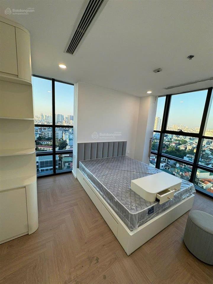 Cho thuê chcc tại lancaster hà nội  20 núi trúc, 2pn, 90m² đủ đồ giá 18 triệu.  0348 453 ***