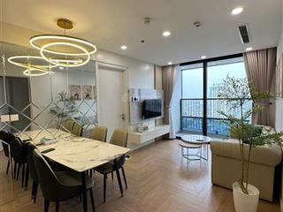 Cho thuê chcc tại lancaster hà nội  20 núi trúc, 2pn, 90m2 đủ đồ giá 18 triệu.  0348 453 ***