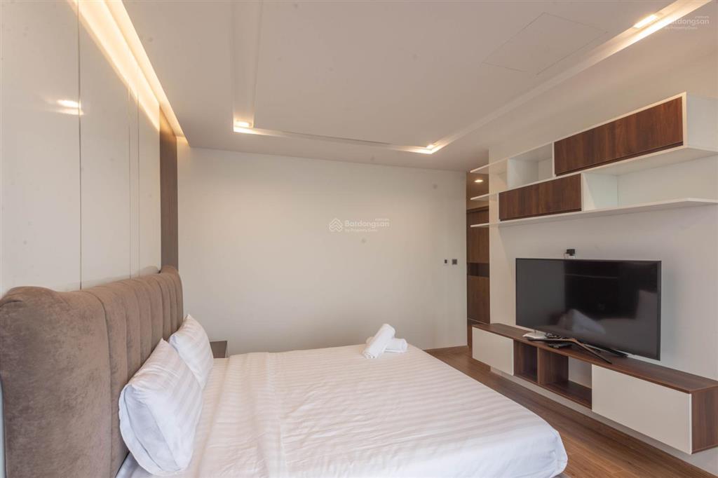 Cho thuê chcc tại lancaster 20 núi trúc, 130m2, 3pn, đủ đồ giá thỏa thuận.  0348 453 ***