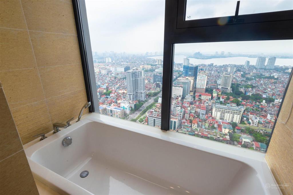 Cần bán chcc sông hồng park view  165 thái hà, đống đa, 125m2, 3pn, căn góc  giá thoả thuận.