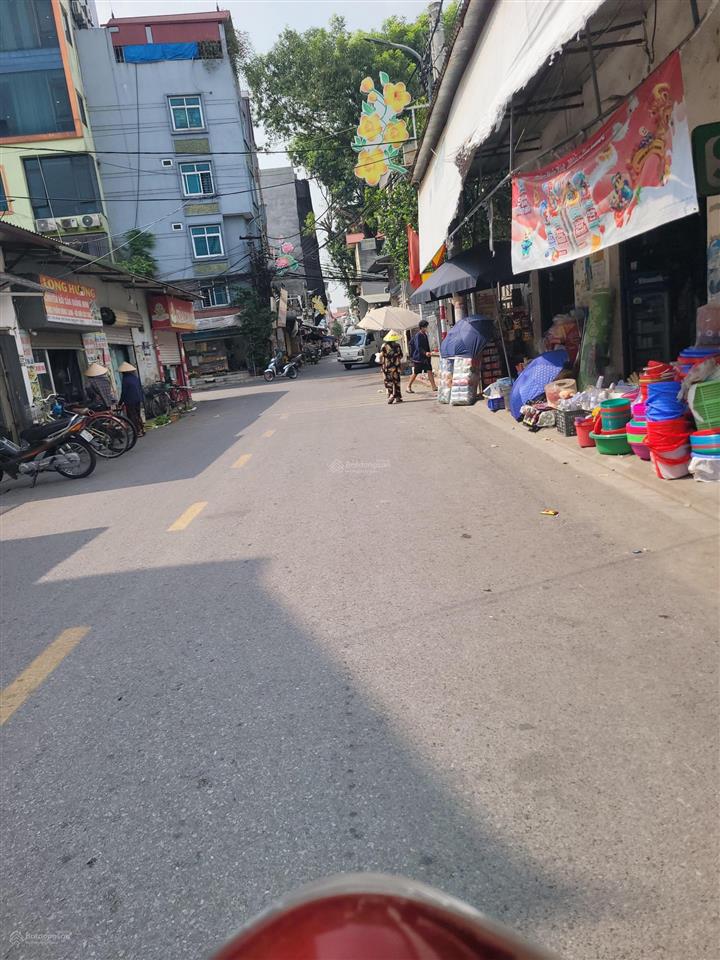 Trục chính lô góc đường thông 3 ô tô, khu vực đáng để đầu tư và xây nhà để ở, tiện ích bạt ngàn.