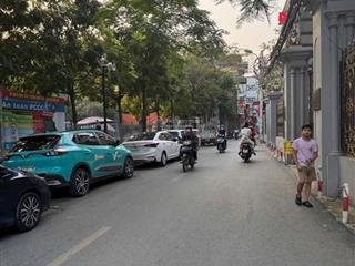 Cần bán nhà mp giáp bát ô tô tránh kd ngày đêm có vỉa hè