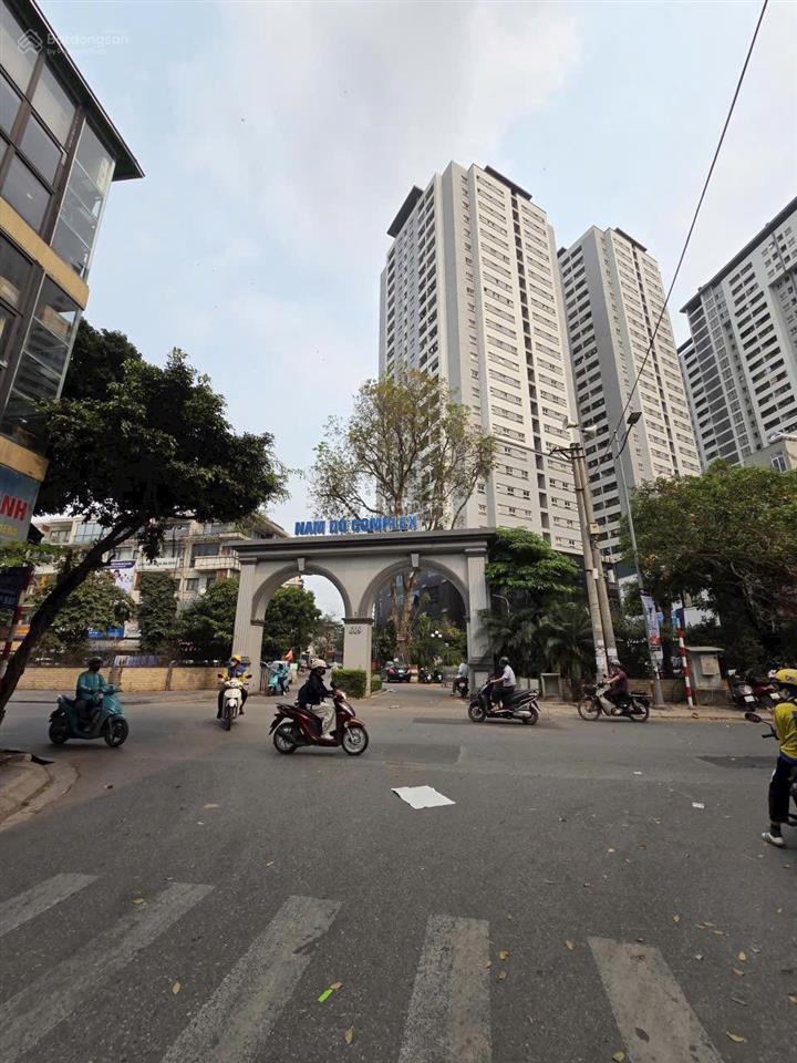 Bán nhà phân lô kim đồng kd các kiểu có vỉa hè, ô tô tránh thang máy nhập
