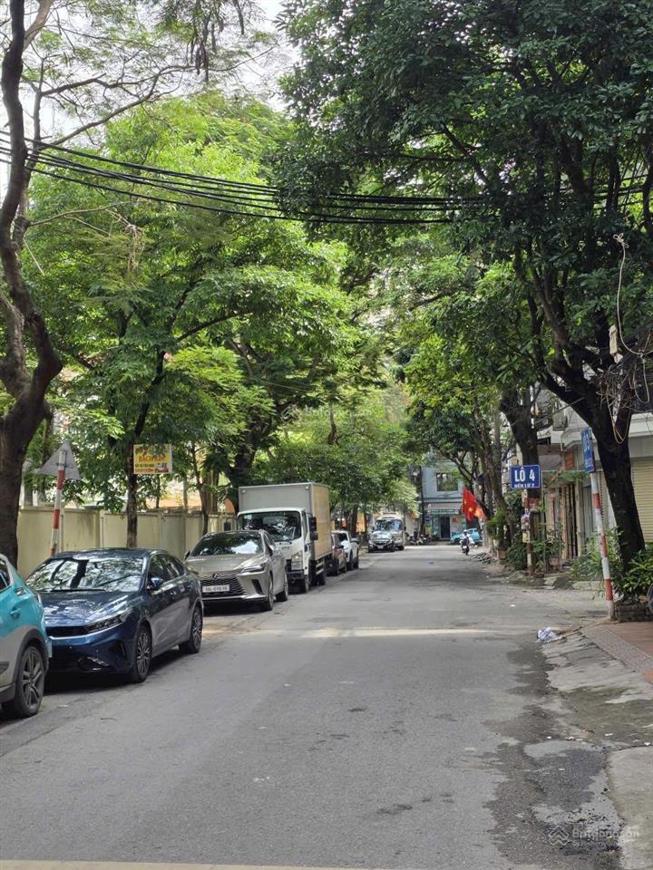 Bán nhà view trường học kd đa dạng 2 vỉa hè  thang máy nhập, ở cực sướng