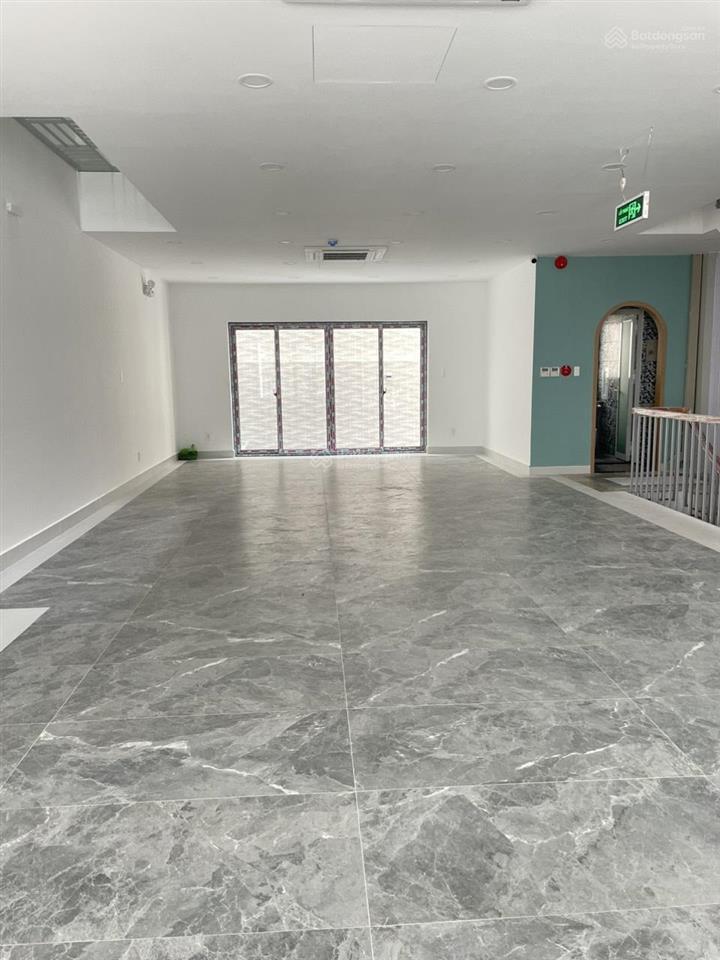 Tòa nhà mới xây cho thuê mặt tiền 14 trần nhật duật gần trần quang khải quận 1 dt 10mx25m