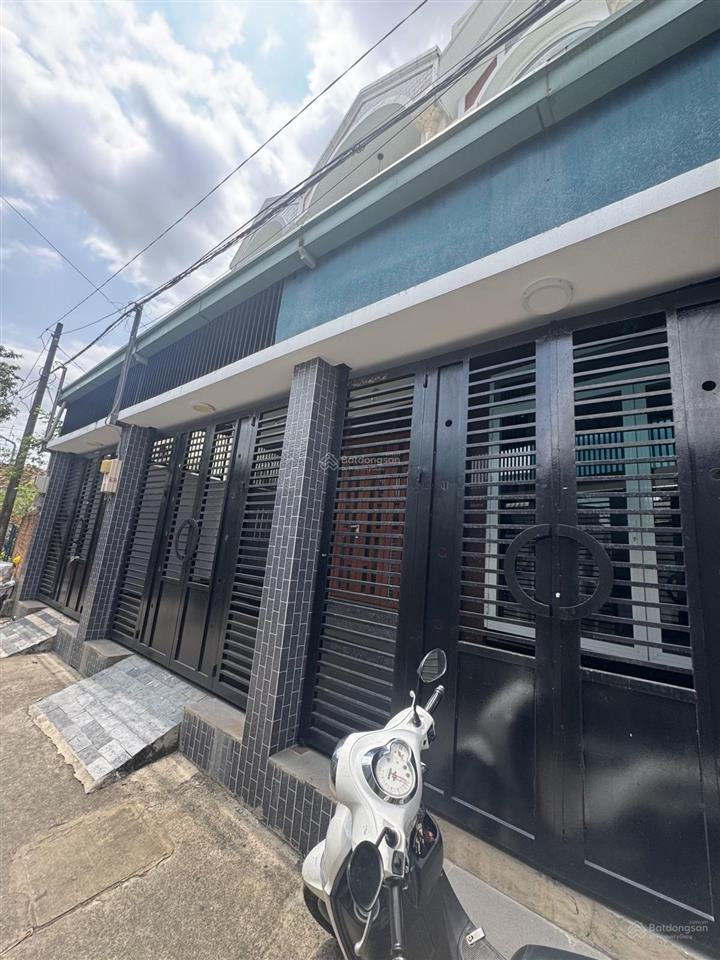 Nhà 2 tầng, hẻm xe hơi, 6x10, chia 2 căn, long bình, thủ đức