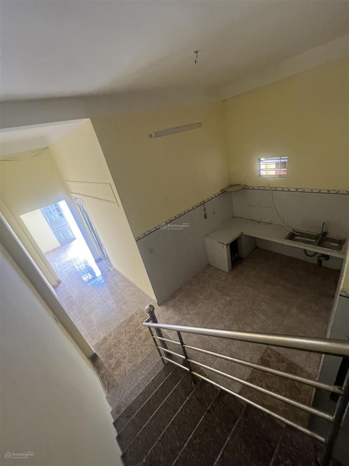 Nhà 3 tầng, hẻm 1/ xe hơi thông, ngang 8,4m cực đẹp, kha vạn cân, linh tây, thủ đức