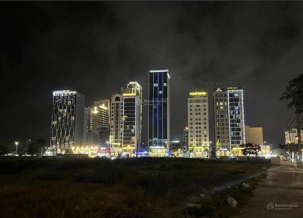Chuyển nhượng khách sạn 4 sao, 23 tầng view biển mỹ khê vip mt đường võ văn kiệt cách biển 50m