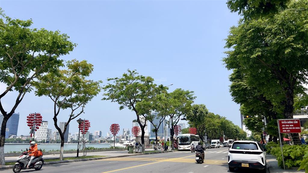 Chuyển nhượng đất vip mặt tiền 15m đường trần hưng đạo gần cầu rồng & cầu tình yêu  xây 20 tầng