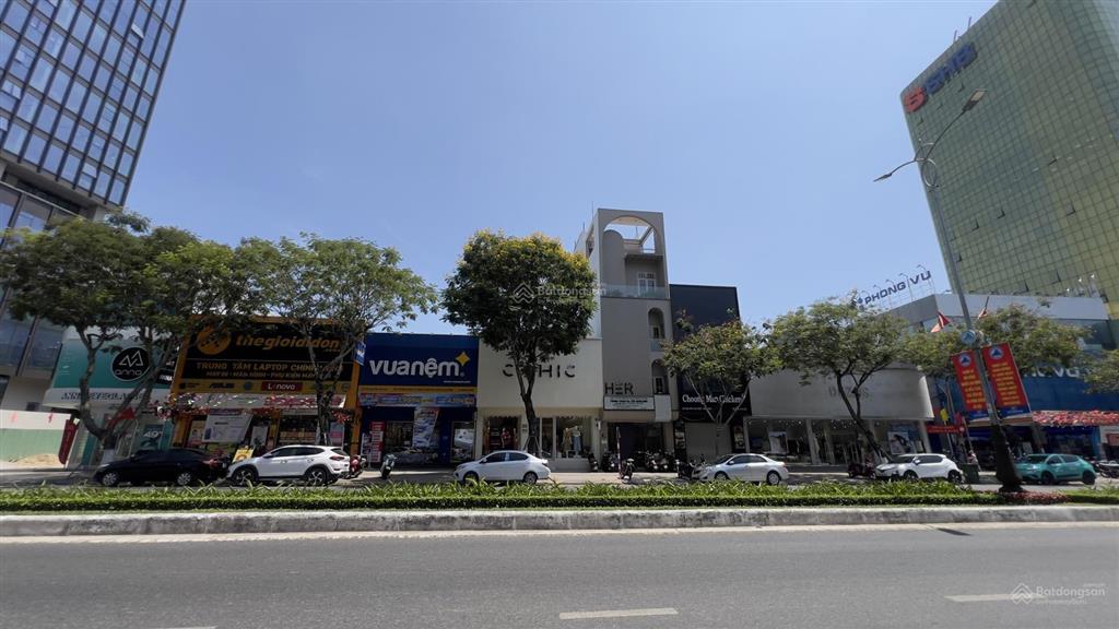 Chuyển nhượng vị trí vip mặt tiền rộng 15m đường nguyễn văn linh gần cầu rồng. dòng tiền 2tỷ/năm