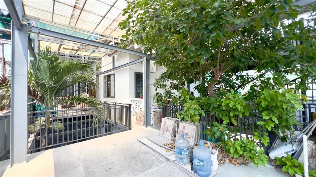 Bán nhà 3 tầng kiệt rộng 3,5m đường lê duẩn. phù hợp kd cafe và homestay. cách đường chính 50m
