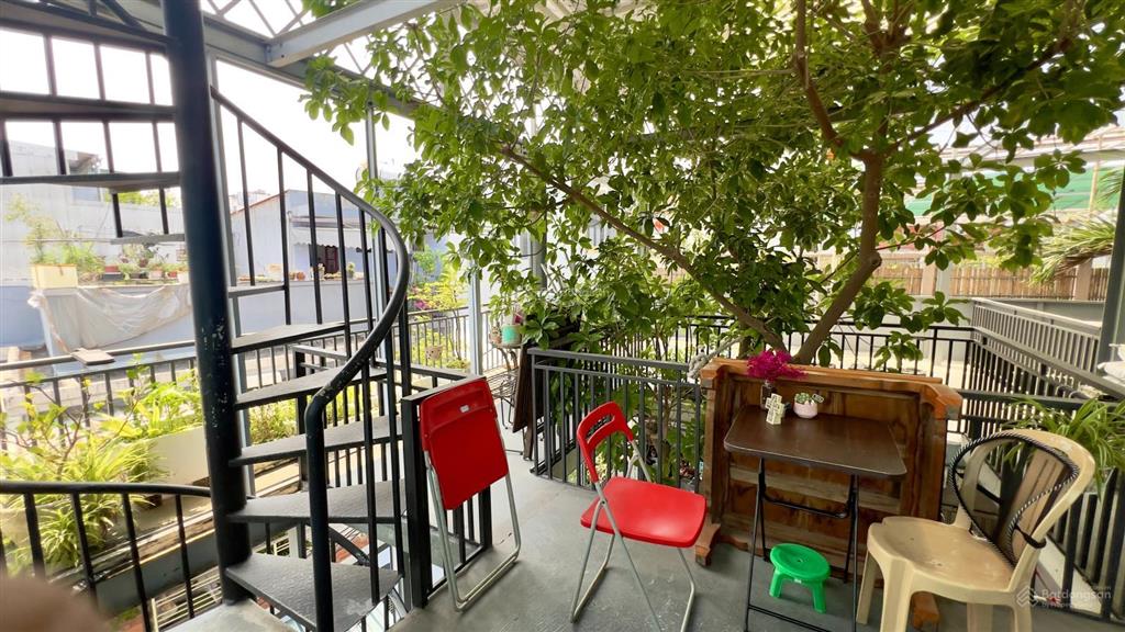 Bán nhà 3 tầng kiệt rộng 3,5m đường lê duẩn. phù hợp kd cafe và homestay. cách đường chính 50m