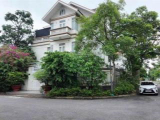 Bán biệt thự 3 mặt tiền view đẹp, giá 27,9 tỷ, 283m2 tại khu đô thị mới 13b conic, bình chánh
