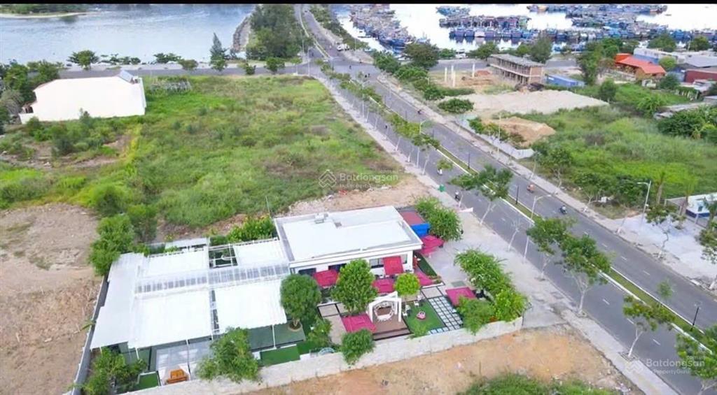 Chuyển nhượng lô đất mặt đường chính lê đức thọ, vịnh biển. phù hợp làm nhà hàng và khách sạn
