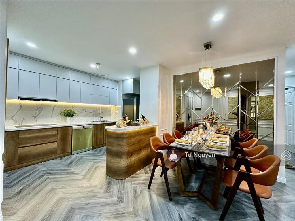 Chính chủ bán căn 2 phòng ngủ, 67m2 eco green city số 286 nguyễn xiển. giá 5 tỷ