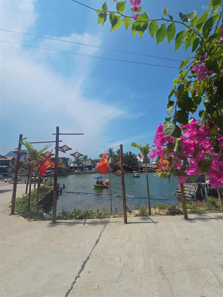 Đất 3 mặt góc hiếm view sông rừng dừa  cẩm thanh hội an ngang gần 17m