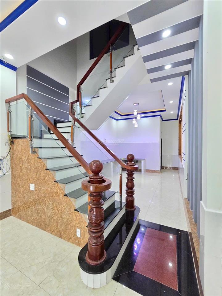 Chủ gởi bán nhà 1t2l đường oto kdc vip cổng sau cty pouchen thuộc p. hoá an. giá chỉ 4,2 tỷ