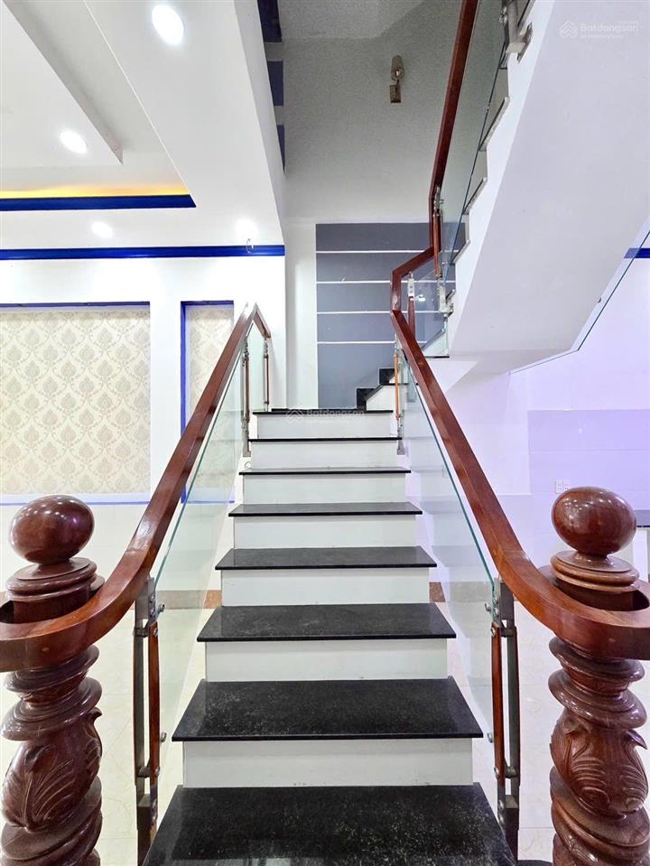 Chủ gởi bán nhà 1t2l đường oto kdc vip cổng sau cty pouchen thuộc p. hoá an. giá chỉ 4,2 tỷ