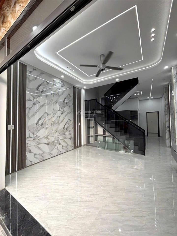 Bán nhà 1t1l (dt 61m2 = 4m x 15m) sổ hoàn công đường oto thuộc p. bửu hoà. giá chỉ 3,65 tỷ