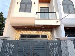 Bán nhà 1t1l (dt 61m2 = 4m x 15m) sổ hoàn công đường oto thuộc p. bửu hoà. giá chỉ 3,65 tỷ