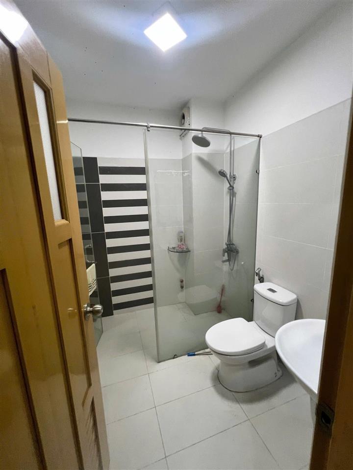 Hiếm nhà 3 lầu mặt tiền đường số 79  vị trí kinh doanh đông đúc  không lỗi phong thuỷ