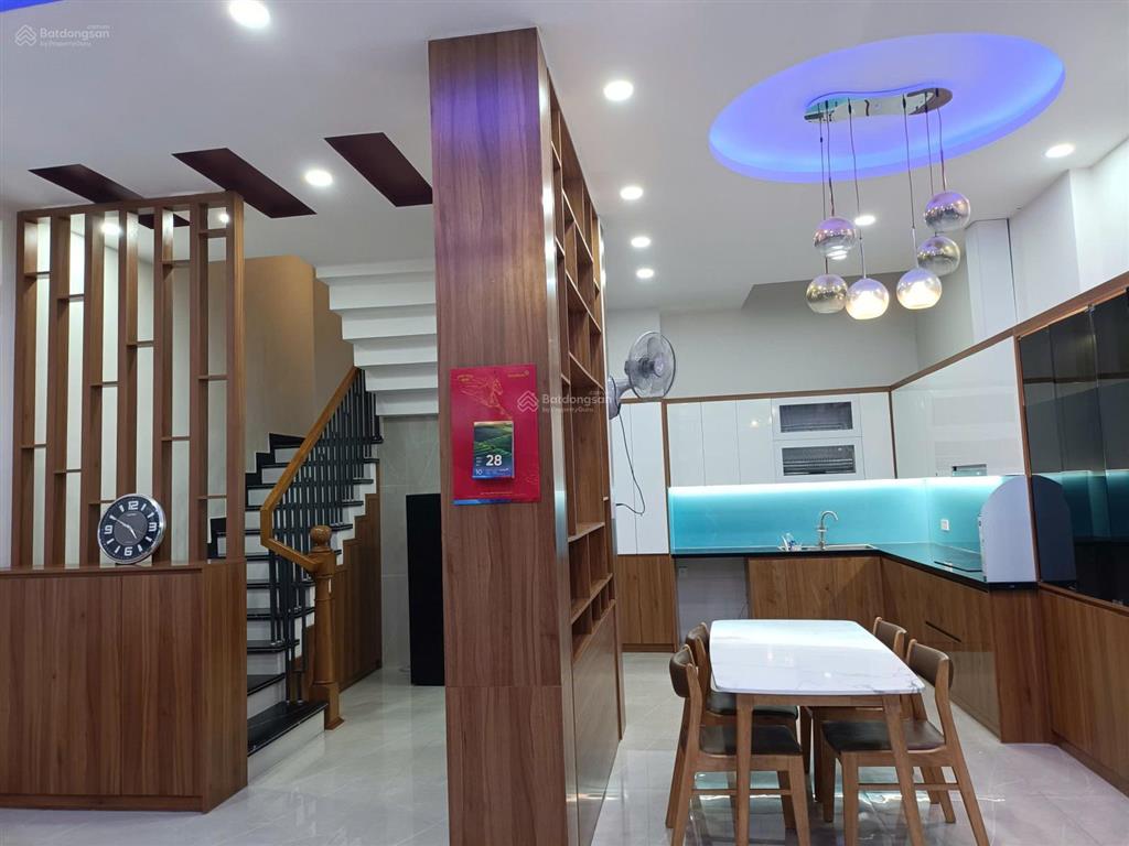 Bán nhà gần biển3tầngdt82m24pnxh đậu cửađường củ chivĩnh hải  chỉ 8ty2