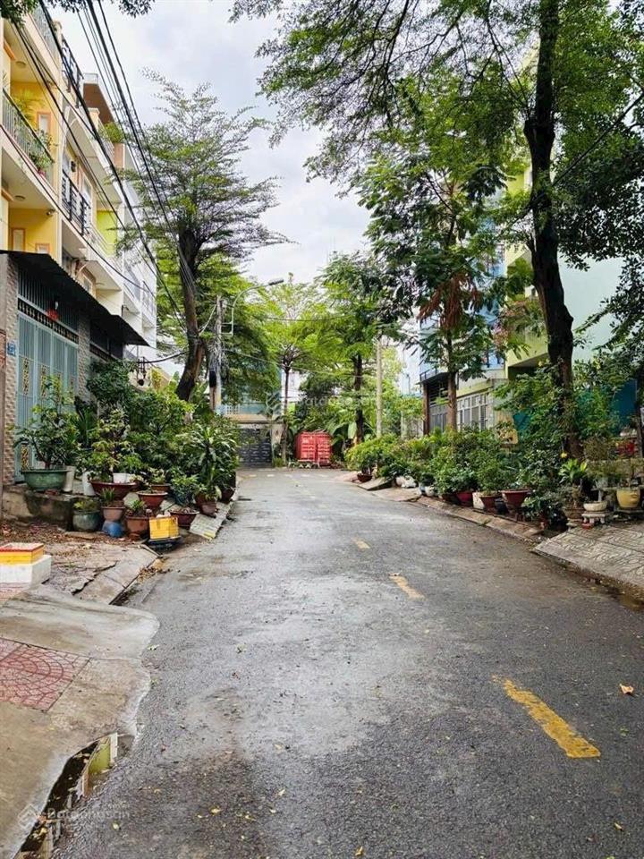 Phạm thế hiển, quận 8, ô tô ngủ nhà, 3 tầng, 4mx20m, nhỉnh 6,x tỷ