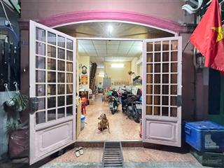 Bán nhà đường đoàn văn bơ  (4x11m) giảm sâu 800 triệu trung tâm quận 4  giá 4,7 tỷ