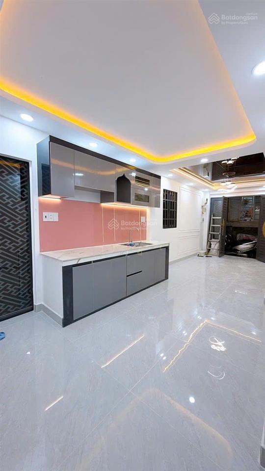 Nhà mới 100% quận 4  kèo thơm hẻm đoàn văn bơ, p. khánh hội tphcm. gía 3 tỷ 650