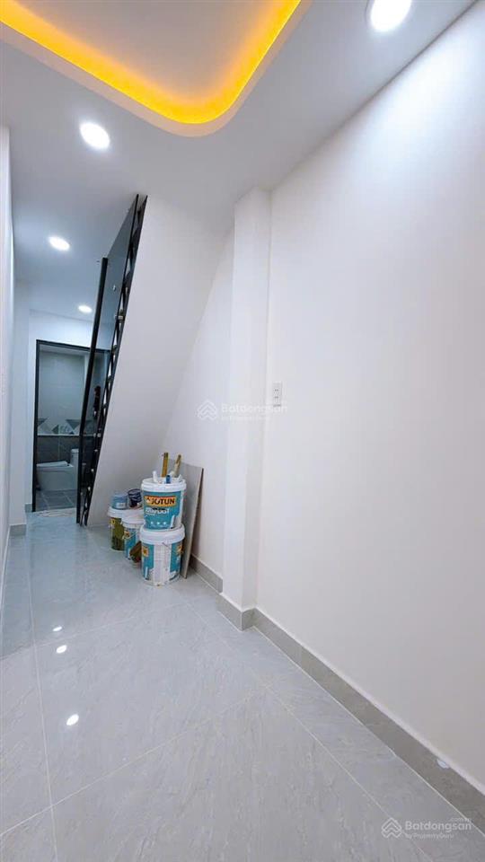 Nhà mới 100% quận 4  kèo thơm hẻm đoàn văn bơ, p. khánh hội tphcm. gía 3 tỷ 650