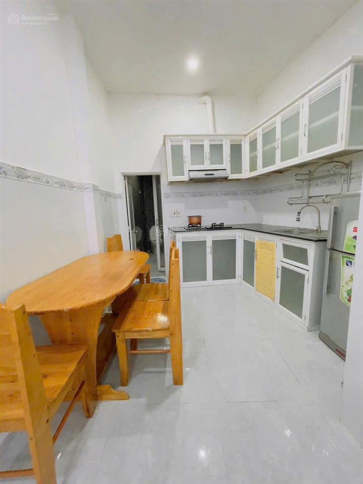 Bán nhà vị trí cực hiếm sát mặt tiền đường vĩnh hội. hẻm trước nhà 4m rộng rãi. giá 3 tỷ 850