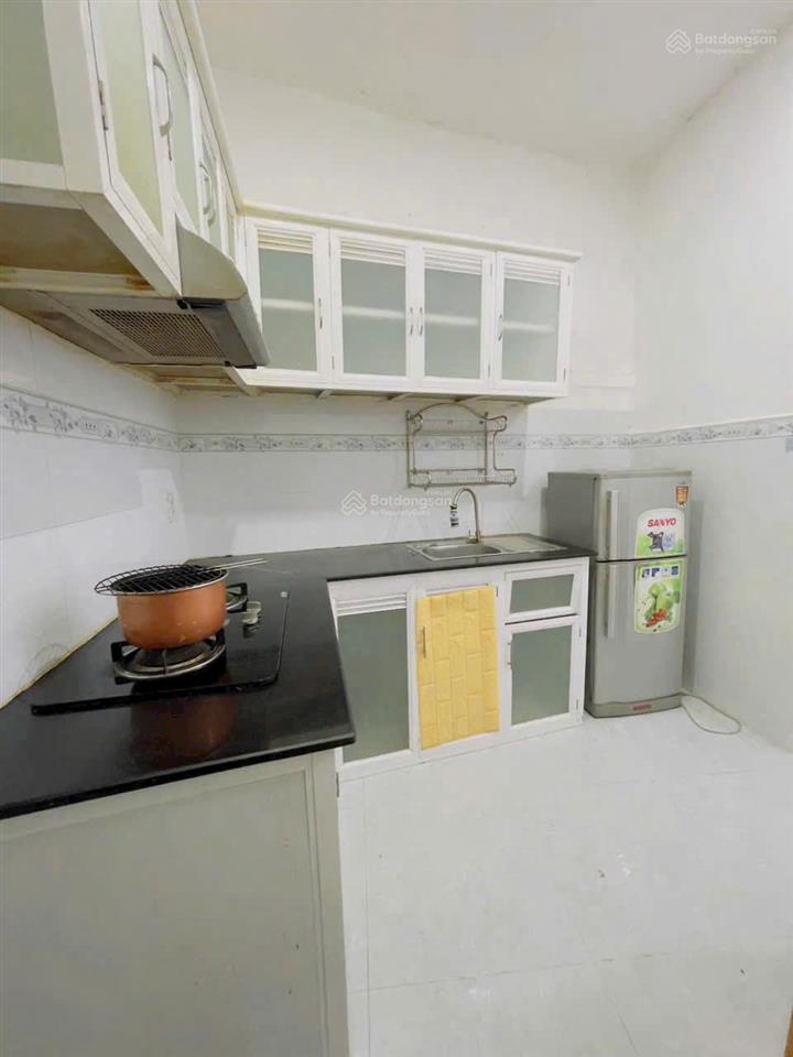 Bán nhà vị trí cực hiếm sát mặt tiền đường vĩnh hội. hẻm trước nhà 4m rộng rãi. giá 3 tỷ 850