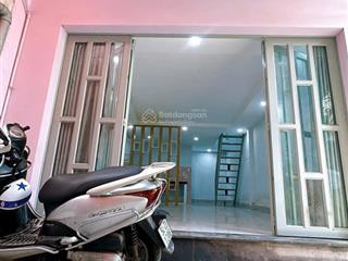 Bán gấp nhà hẻm 3m đường đoàn văn bơ quận 4. diện tích 40m². giá 3 tỷ 6 còn thương lượng