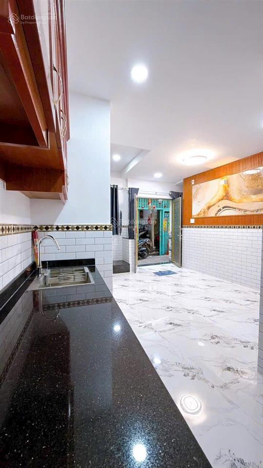 Bán gấp nhà sát đường vĩnh khánh, nhà đẹp dọn vào ở ngay 3 tỷ 150