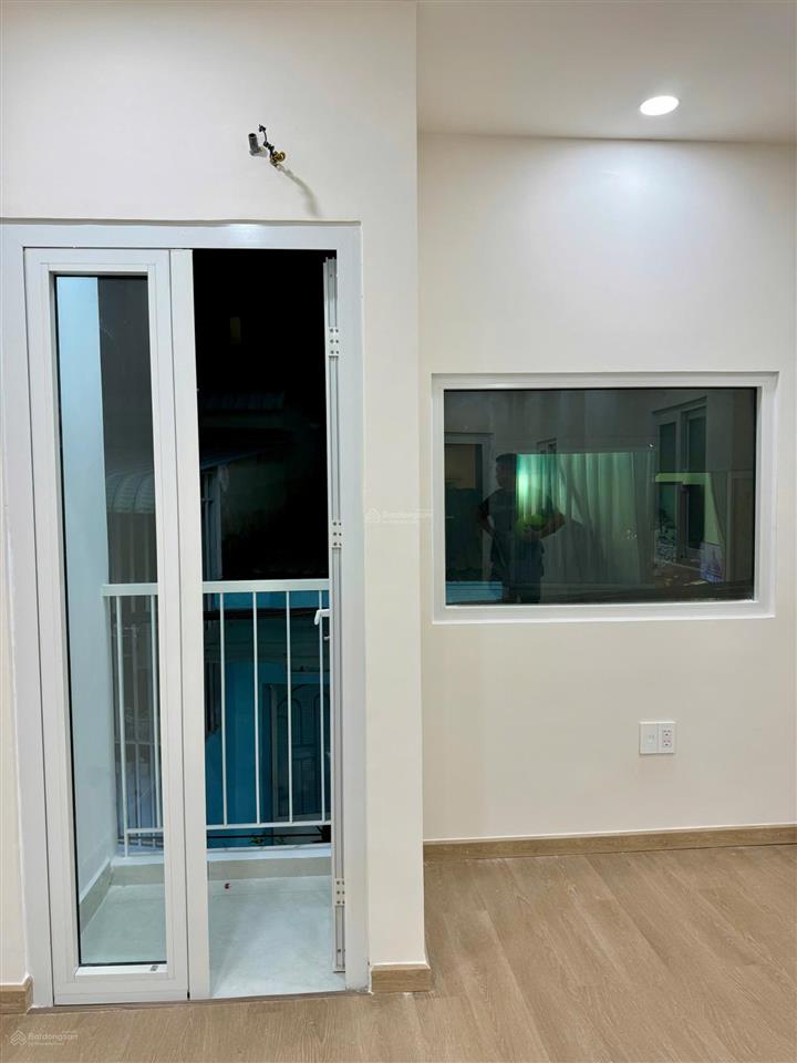 Chính chủ bán nhà 3 tầng nhà mới đẹp quận 4  3,3 tỷ