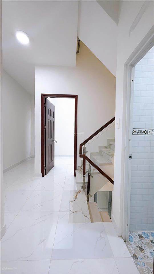 Chính chủ cần bán nhà đẹp khu 20 thước, dt 5x8m, nhà 2 lầu btct, giá 5,5 tỷ