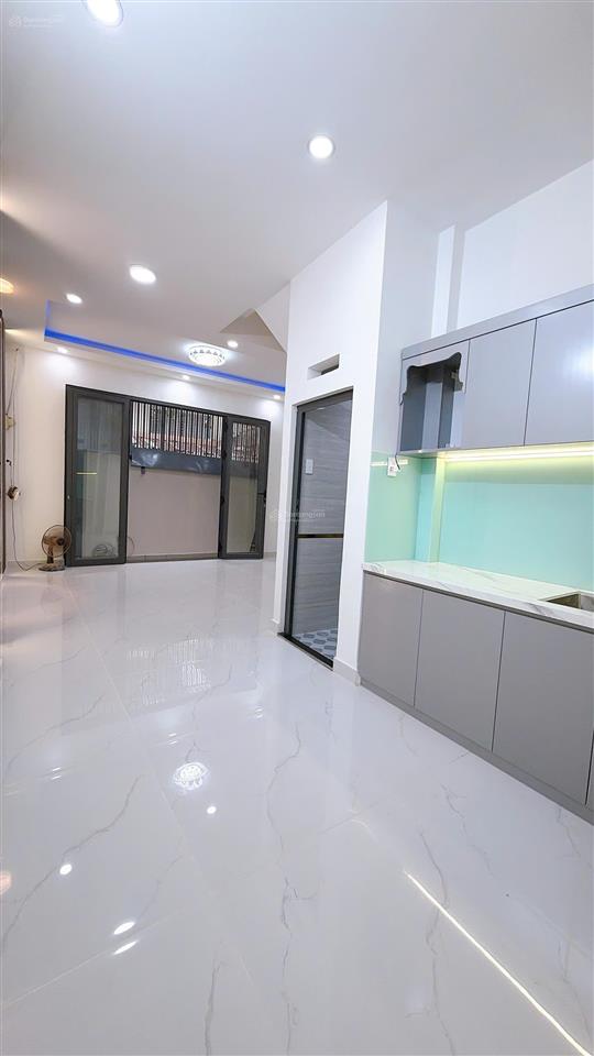 Chính chủ cần bán nhà đẹp khu 20 thước, dt 5x8m, nhà 2 lầu btct, giá 5,5 tỷ
